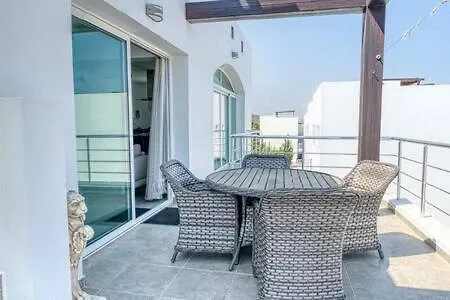 Сasa de vacaciones Joya Cypern Golden Deluxe Penthouse *