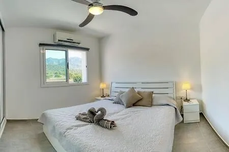Joya Cypern Golden Deluxe Penthouse * Agios Amvrosios (Kyrenia)